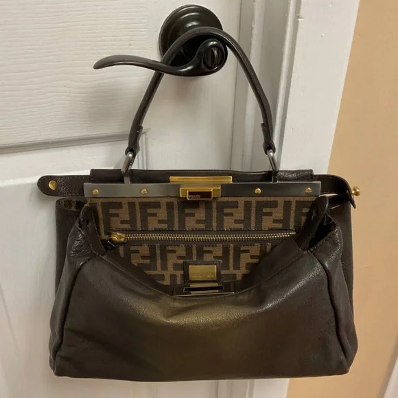 Fendi Peekaboo bag, brown leather, zucca print inside , no shoulder strap. - Picture 4 of 16